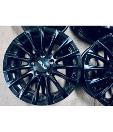 Alufelgen gebraucht - OXXO Oberon black Mercedes A/B/CLA/V-klasse 6,5x16 ET38 5x112 NB66,6 neuwertig KBA 51293