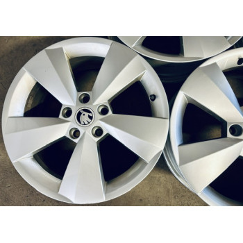 ALUFELGEN GEBRAUCHT SKODA KAROQ/KODIAQ 6,5X17 ET38 5X112 NB57,1 ORIG. 565601025 NANUQ